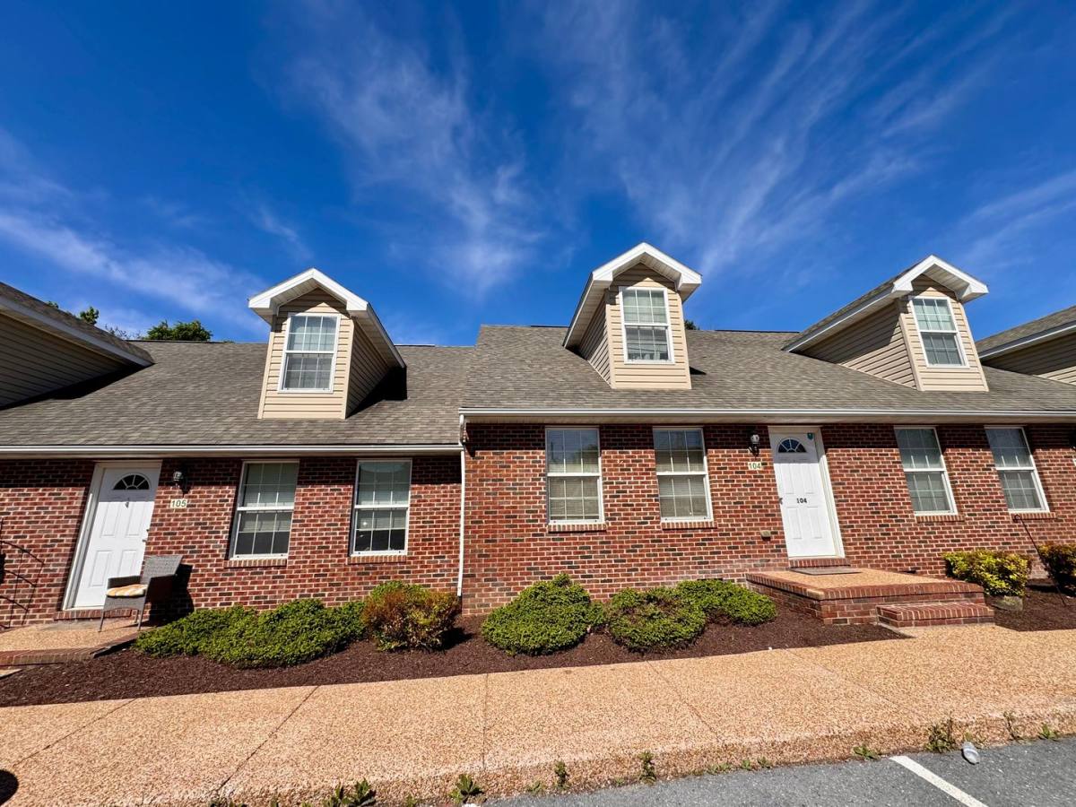 Apartment for rent at 1029 Shenandoah St, Harrisonburg, VA 22802