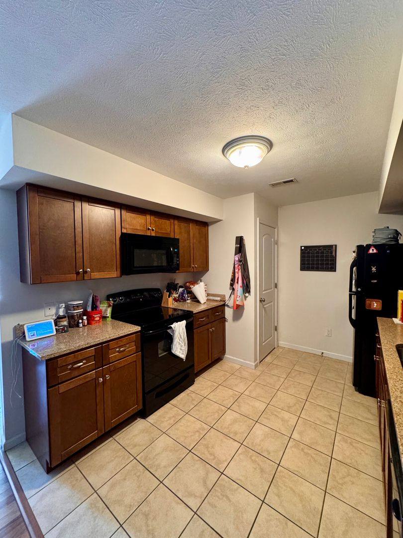 Apartment for rent at 1029 Shenandoah St, Harrisonburg, VA 22802