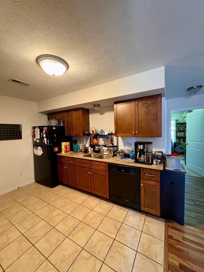 Apartment for rent at 1029 Shenandoah St, Harrisonburg, VA 22802