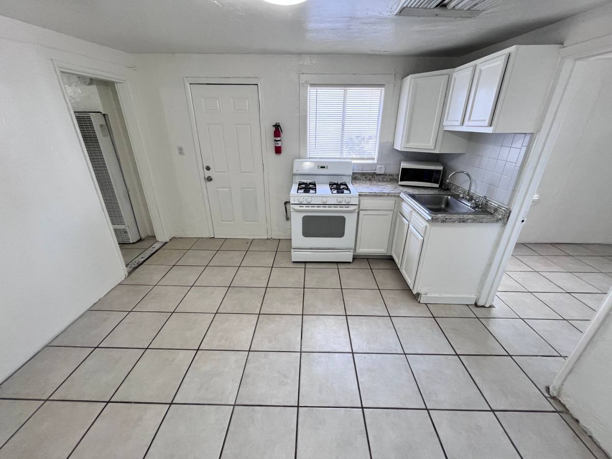 Apartment for rent at 419-423 E 32nd St, Tucson, AZ 85713