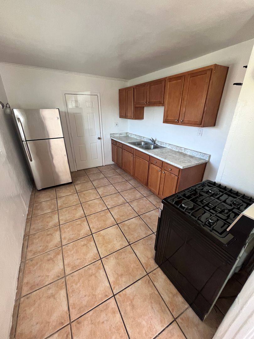 Apartment for rent at 419-423 E 32nd St, Tucson, AZ 85713