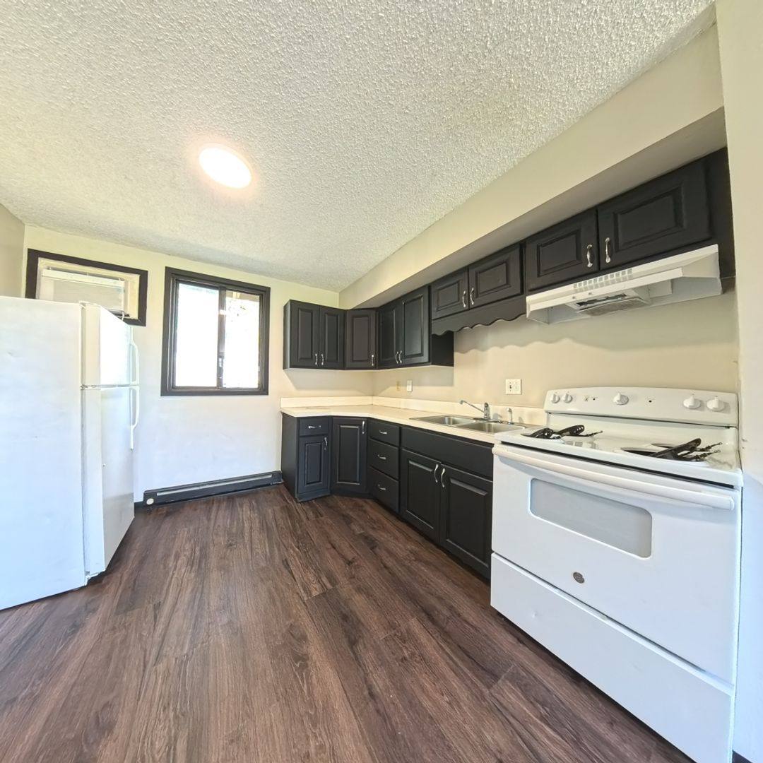 Apartment for rent at 311 S Howard St, Indianola, IA 50125