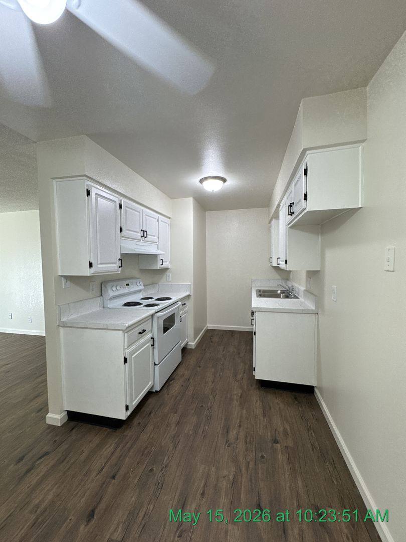 Apartment for rent at 1300-1446 W Elowin Ave, Visalia, CA 93291