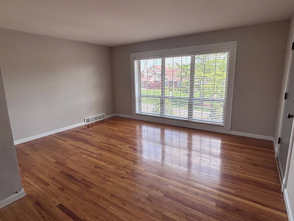 Apartment for rent at 12567 Old Tesson Rd, Saint Louis, MO 63128