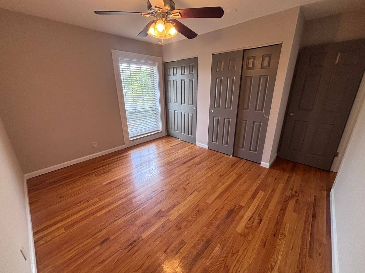 Apartment for rent at 12567 Old Tesson Rd, Saint Louis, MO 63128