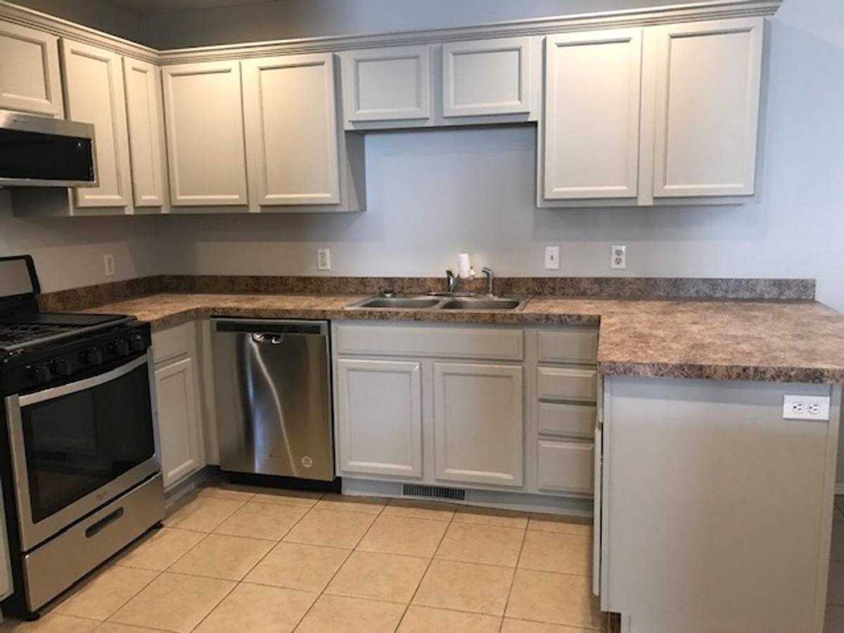 House for rent at 2202 W Jonquil Lane, Ozark, MO 65721