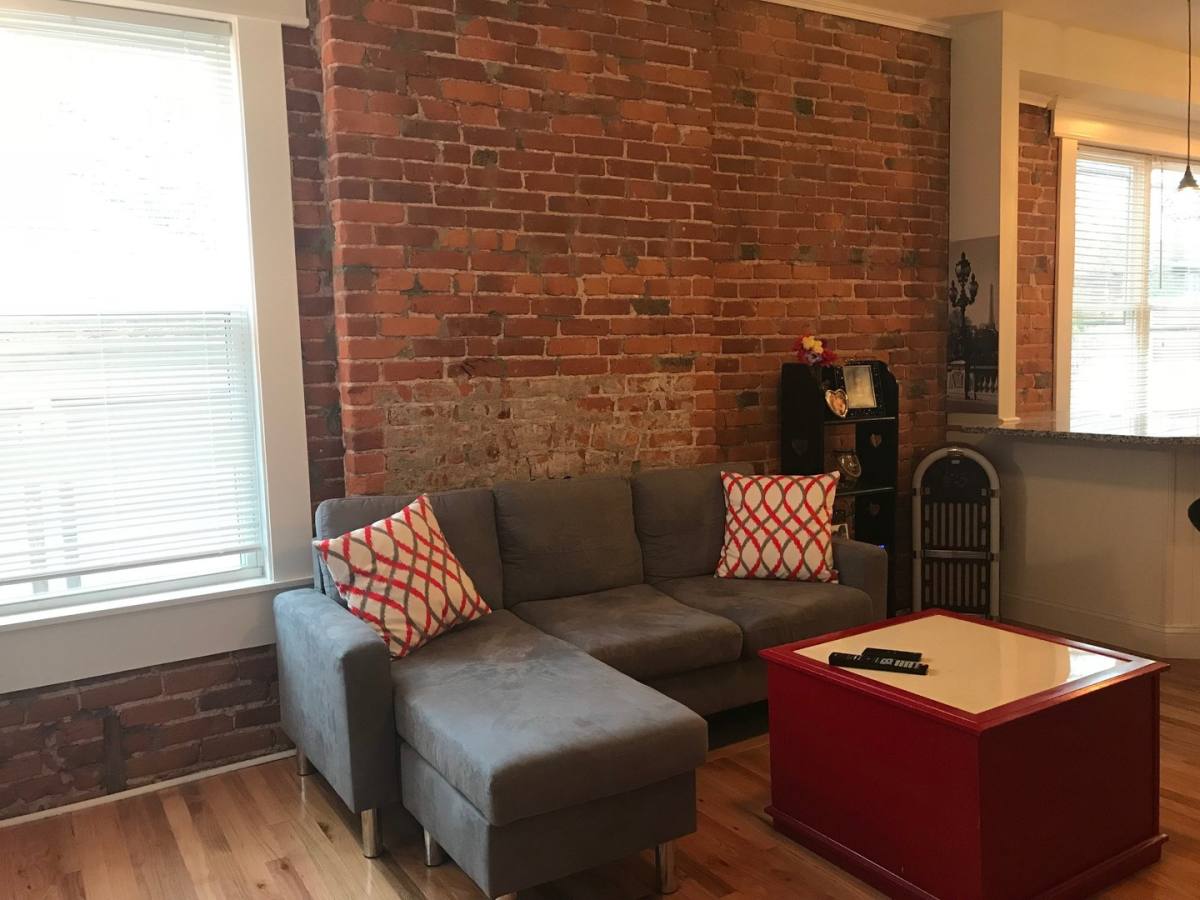 Apartment for rent at 1614-1620 Clifton Ave, Columbus, OH 43203