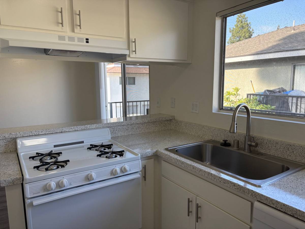 Apartment for rent at 2229 E Franzen Ave, Santa Ana, CA 92705