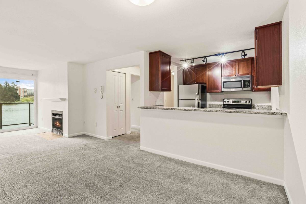 Condo for rent at 13426 Greenwood Ave N #306, Seattle, WA 98133