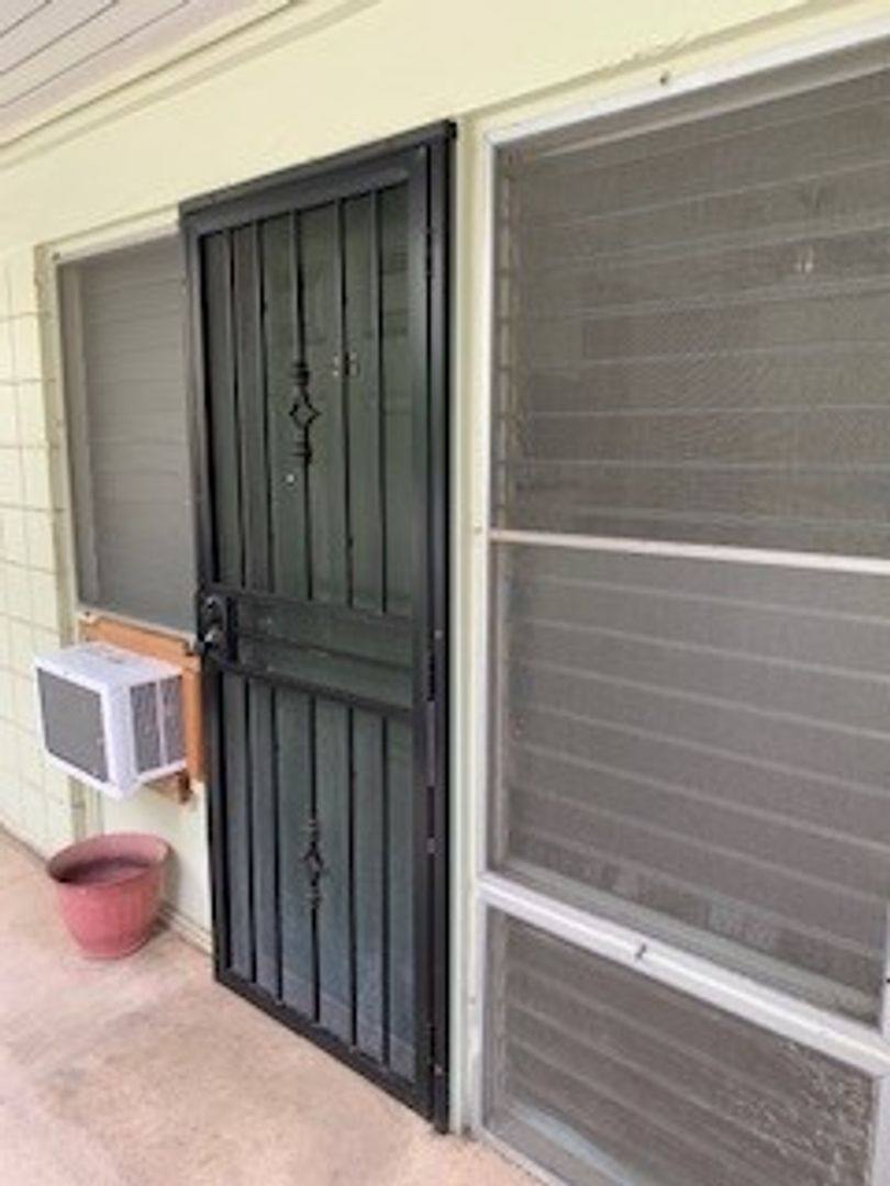 Apartment for rent at 234 Ohua Ave, Honolulu, HI 96815