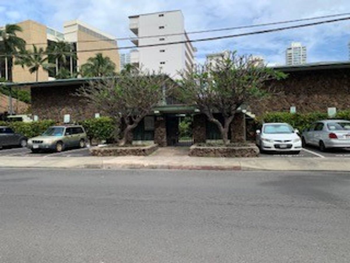 Apartment for rent at 234 Ohua Ave, Honolulu, HI 96815