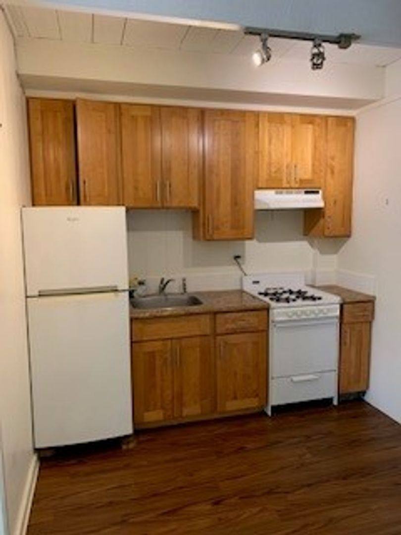 Apartment for rent at 234 Ohua Ave, Honolulu, HI 96815
