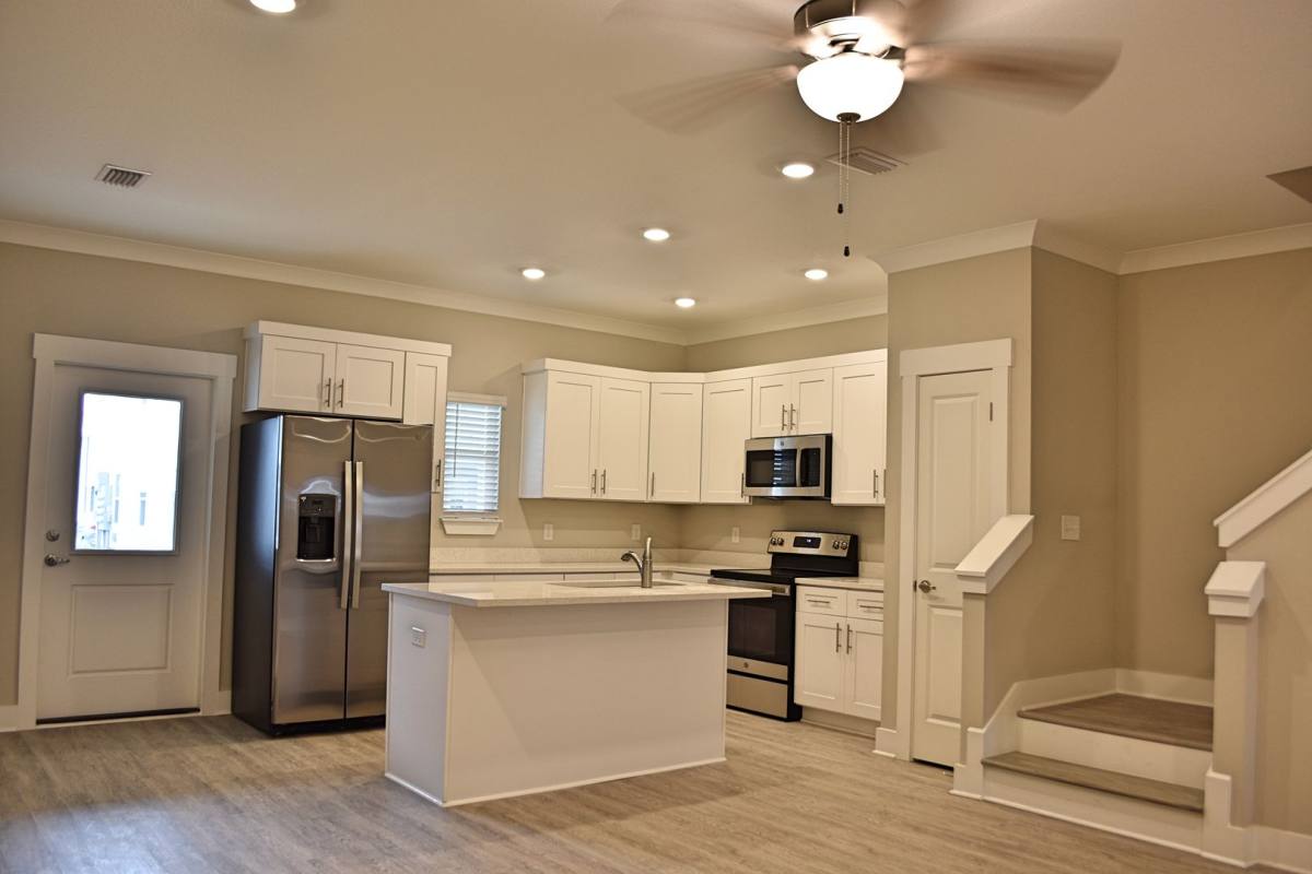 Townhouse for rent at 124 Date Palm Lane, Freeport, FL 32439