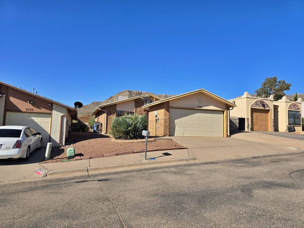 House for rent at 6748 Ridgetop, El Paso, TX 79904