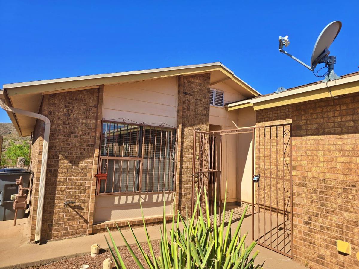 House for rent at 6748 Ridgetop, El Paso, TX 79904