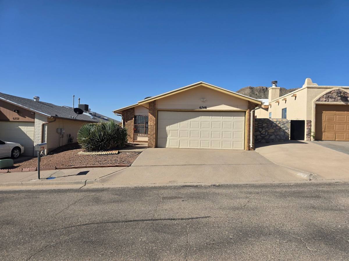 House for rent at 6748 Ridgetop, El Paso, TX 79904