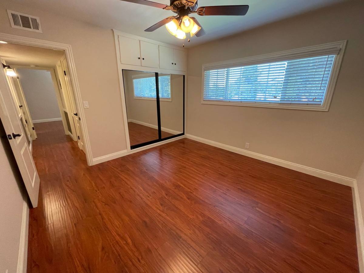 Apartment for rent at 110 N Lima, Sierra Madre, CA 91024