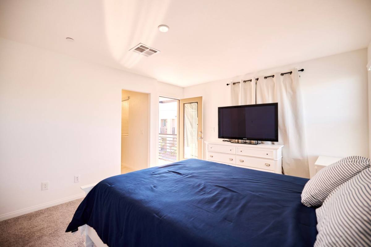Townhouse for rent at 1132 Heliodor Ave, Henderson, NV 89011