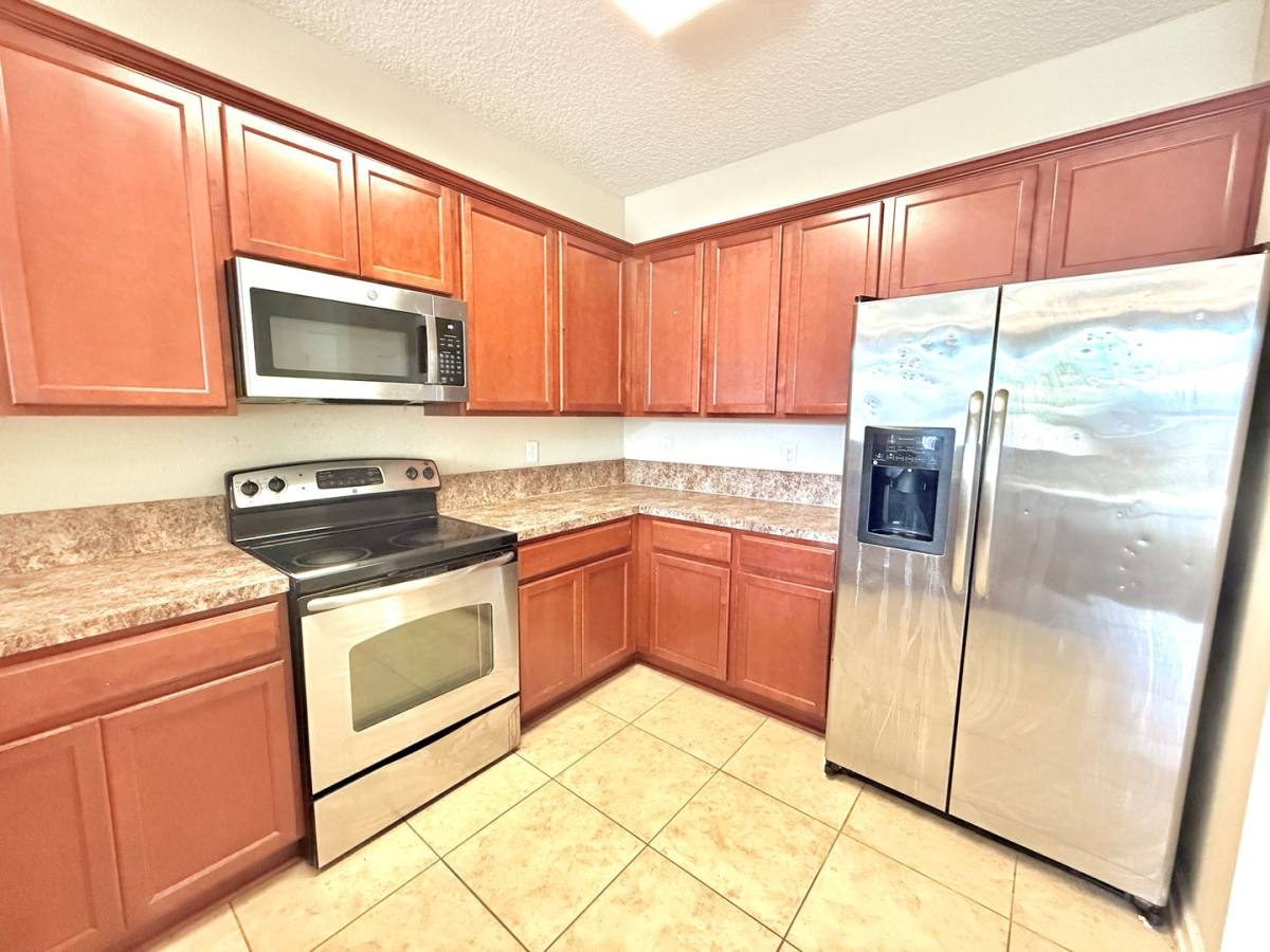 Townhouse for rent at 3683 Hartsfield Forest Circle, Jacksonville, FL 32277