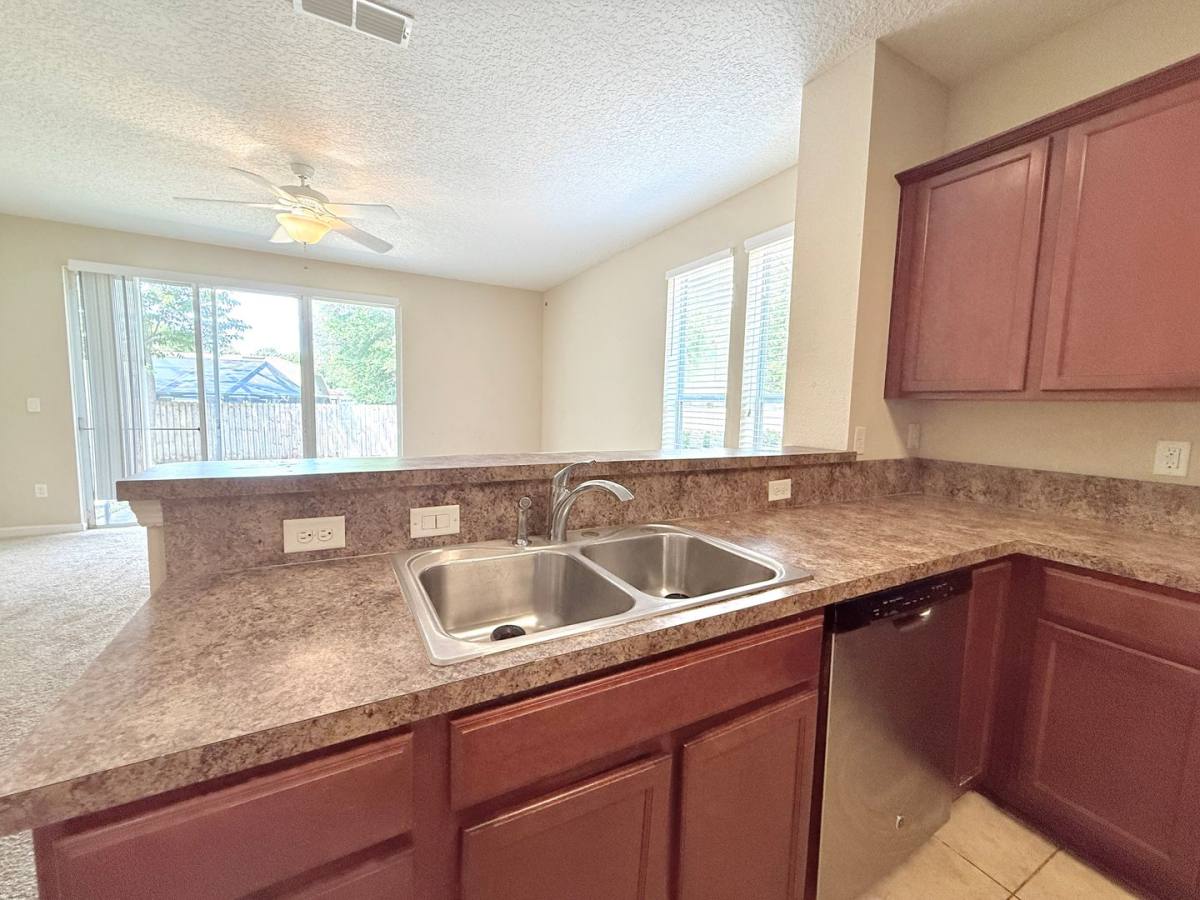 Townhouse for rent at 3683 Hartsfield Forest Circle, Jacksonville, FL 32277