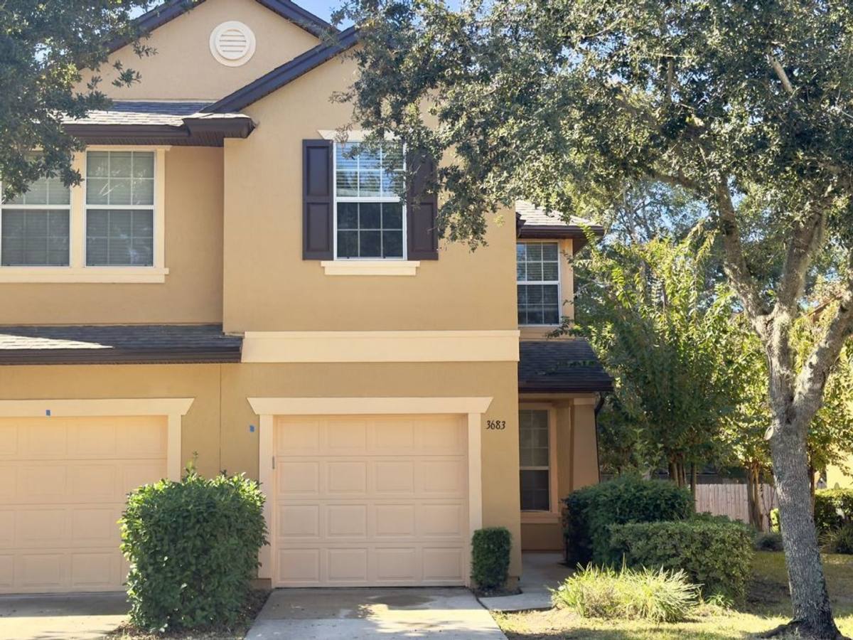 Townhouse for rent at 3683 Hartsfield Forest Circle, Jacksonville, FL 32277