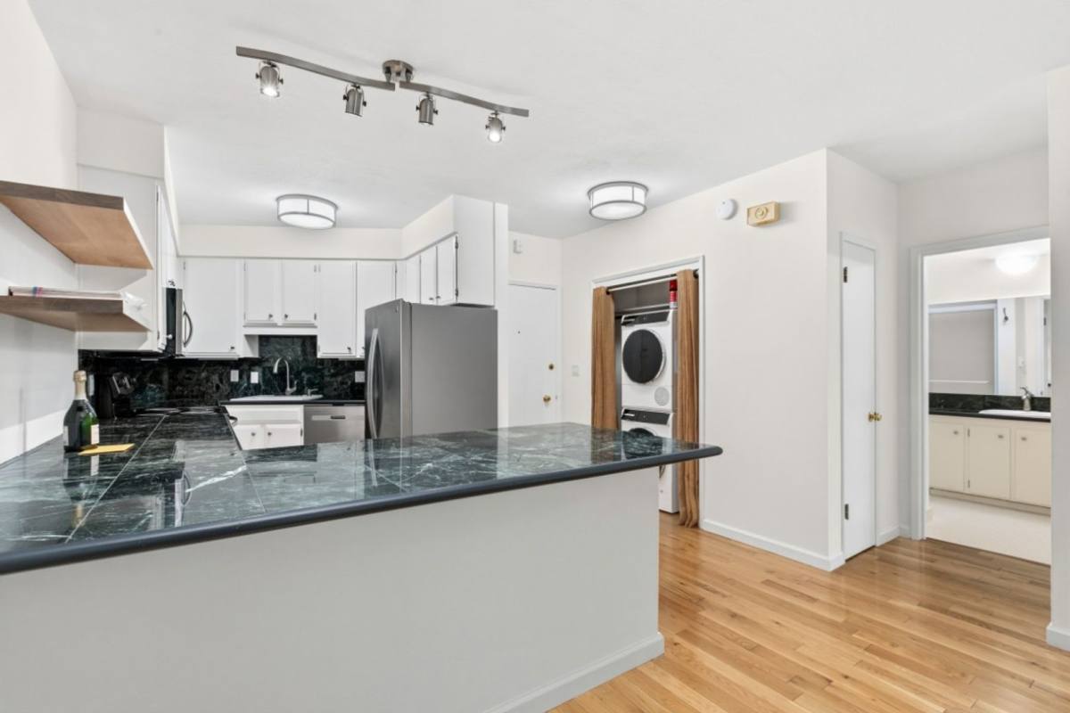 Condo for rent at 550 Elm Way, Edmonds, WA 98020
