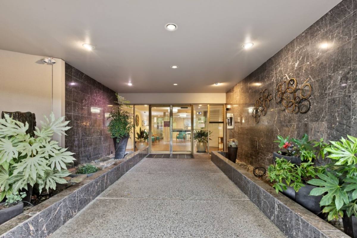 Condo for rent at 550 Elm Way, Edmonds, WA 98020