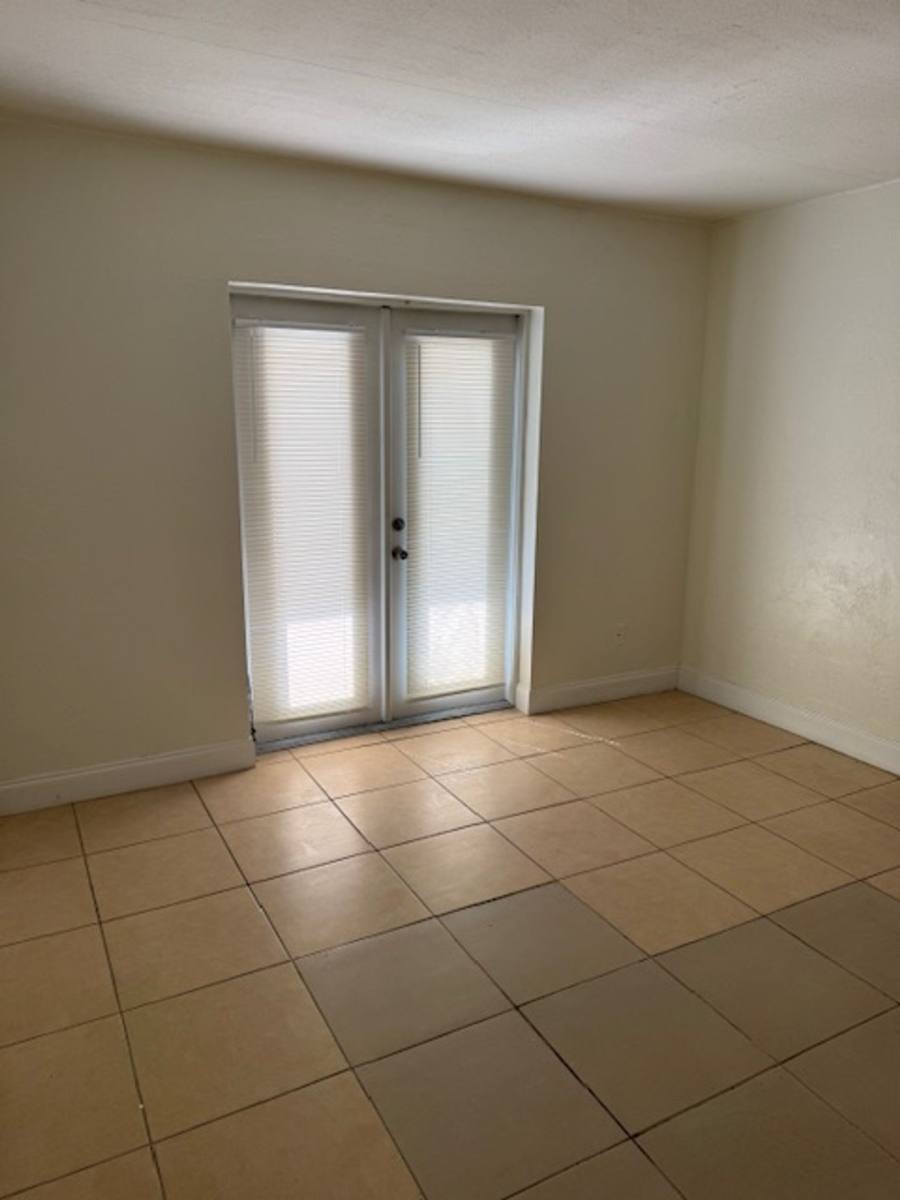Apartment for rent at 900 S Peninsula Dr #113, Daytona Beach, FL 32118