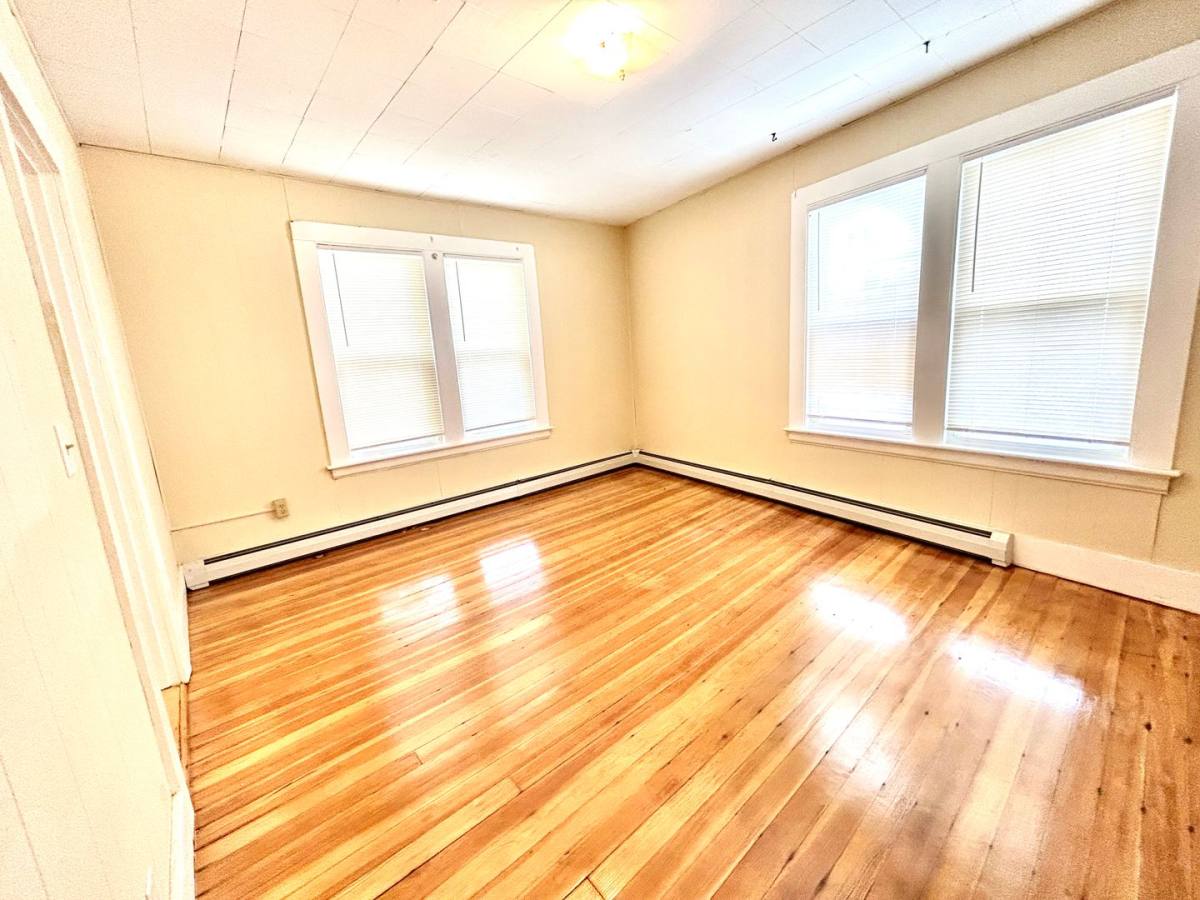 Apartment for rent at 1017-1023 W Main St, Waterbury, CT 06708