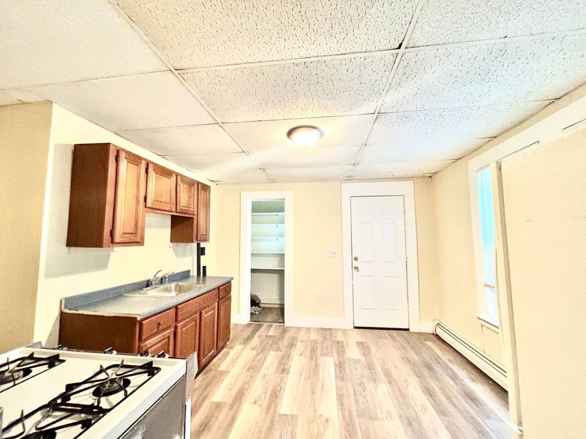 Apartment for rent at 1017-1023 W Main St, Waterbury, CT 06708