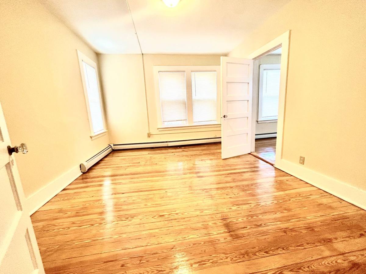 Apartment for rent at 1017-1023 W Main St, Waterbury, CT 06708