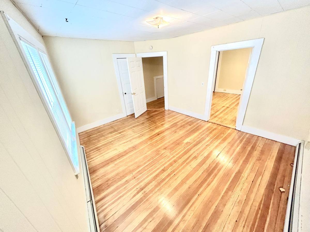 Apartment for rent at 1017-1023 W Main St, Waterbury, CT 06708