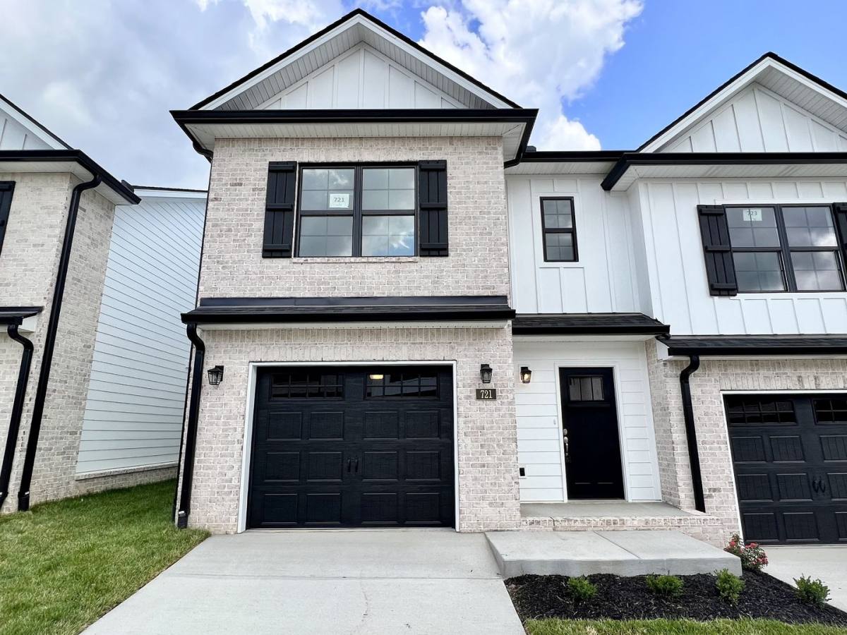 Townhouse for rent at 721 Hollie Way, Lebanon, TN 37090