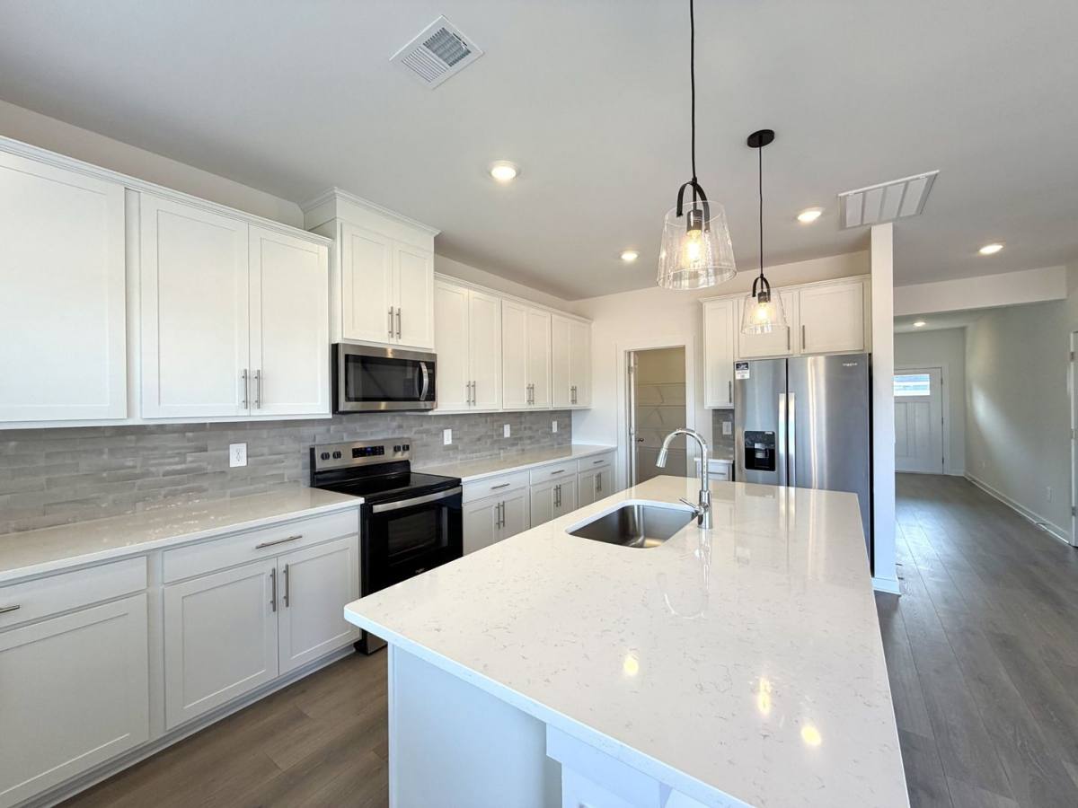 House for rent at 2372 Woodmeadow Dr, Clarksville, TN 37043