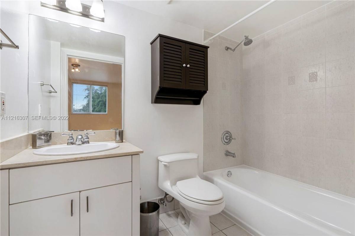 House for rent at 8888 Collins #314, Miami Beach, FL 33154