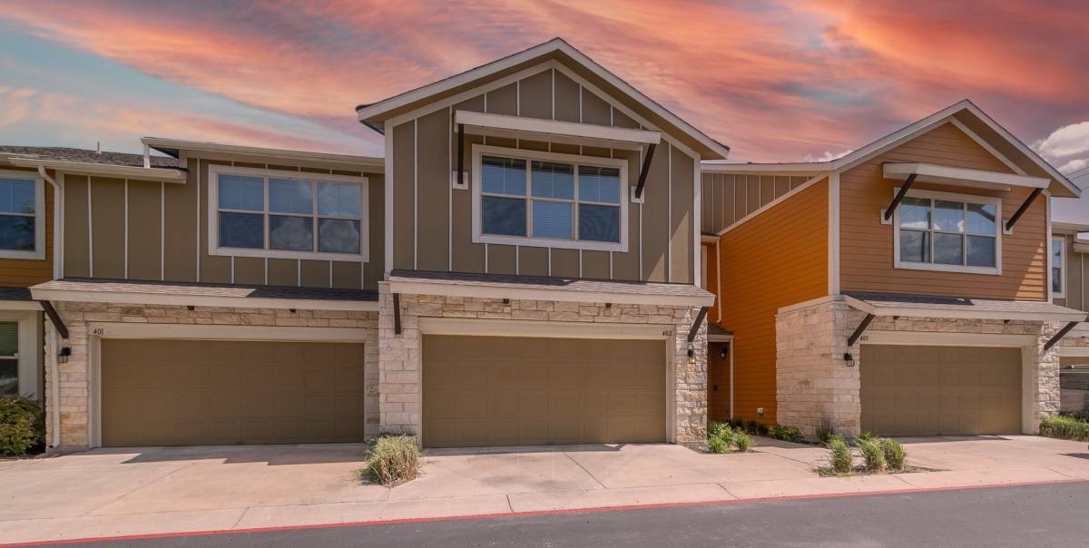 Townhouse for rent at 516 E Slaughter Lane, Austin, TX 78744