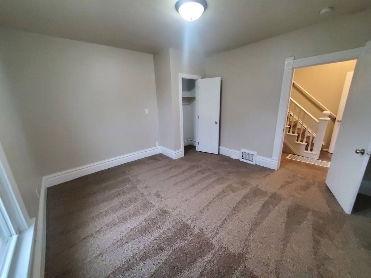 240 E Dunham Ave, Des Moines, IA 50315 - House for Rent - Image 5