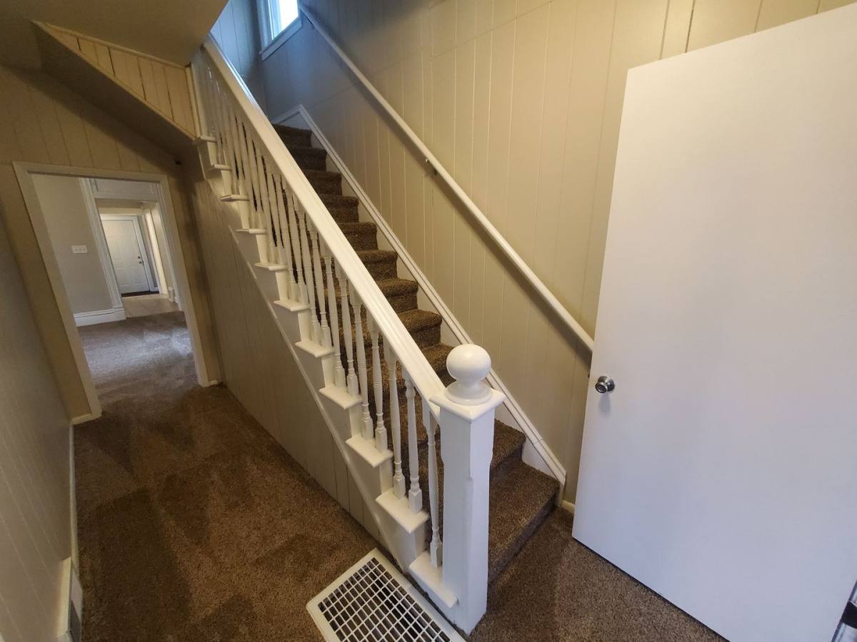 240 E Dunham Ave, Des Moines, IA 50315 - House for Rent - Image 3
