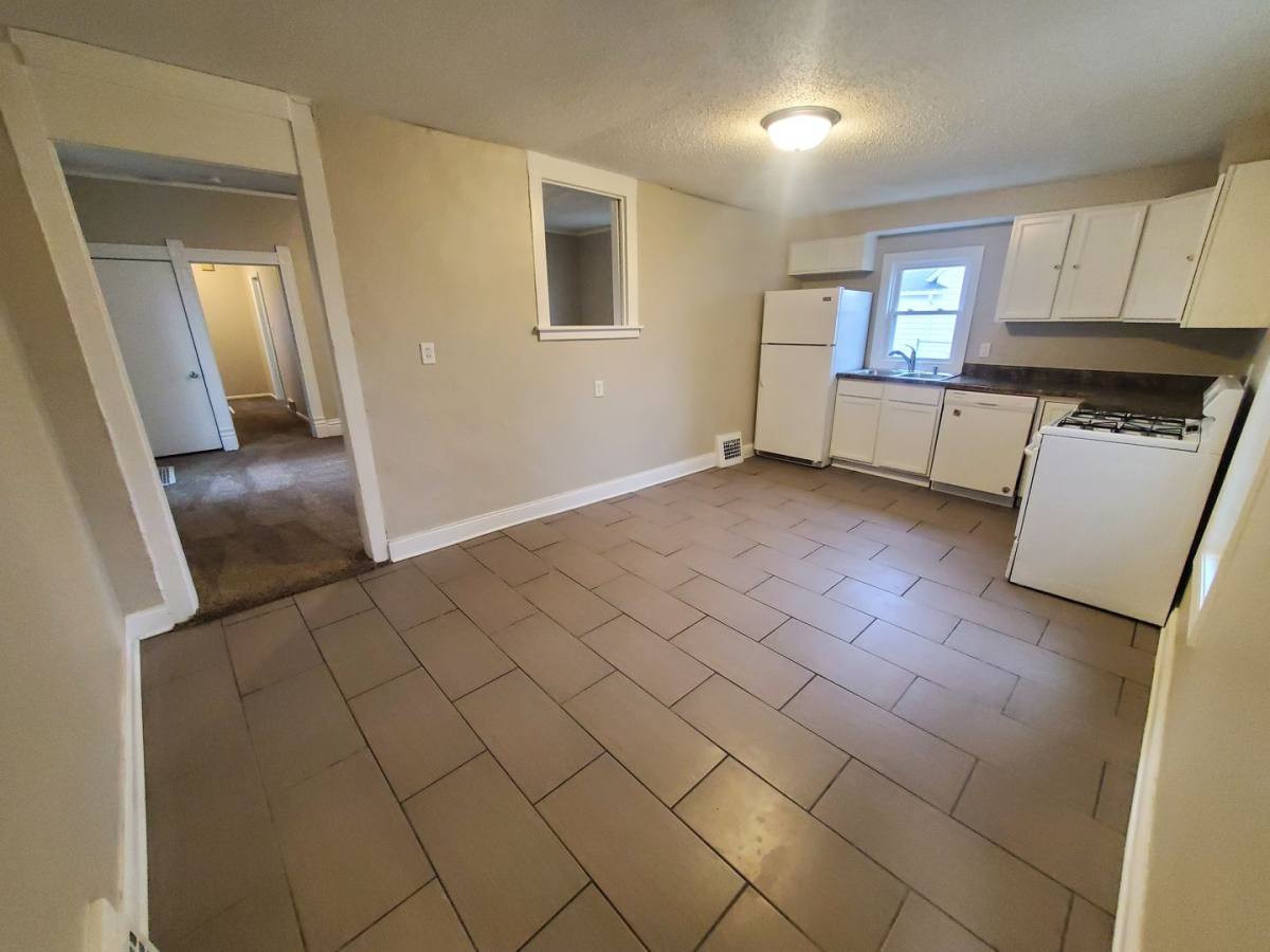 240 E Dunham Ave, Des Moines, IA 50315 - House for Rent - Image 7
