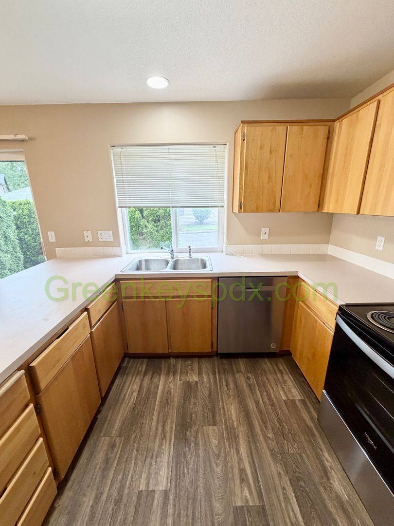 Apartment for rent at 1022 - 1034 NE Lija Loop, Portland, OR 97211