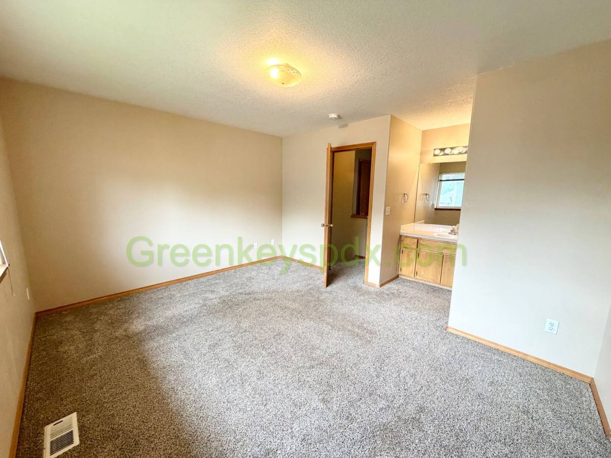 Apartment for rent at 1022 - 1034 NE Lija Loop, Portland, OR 97211