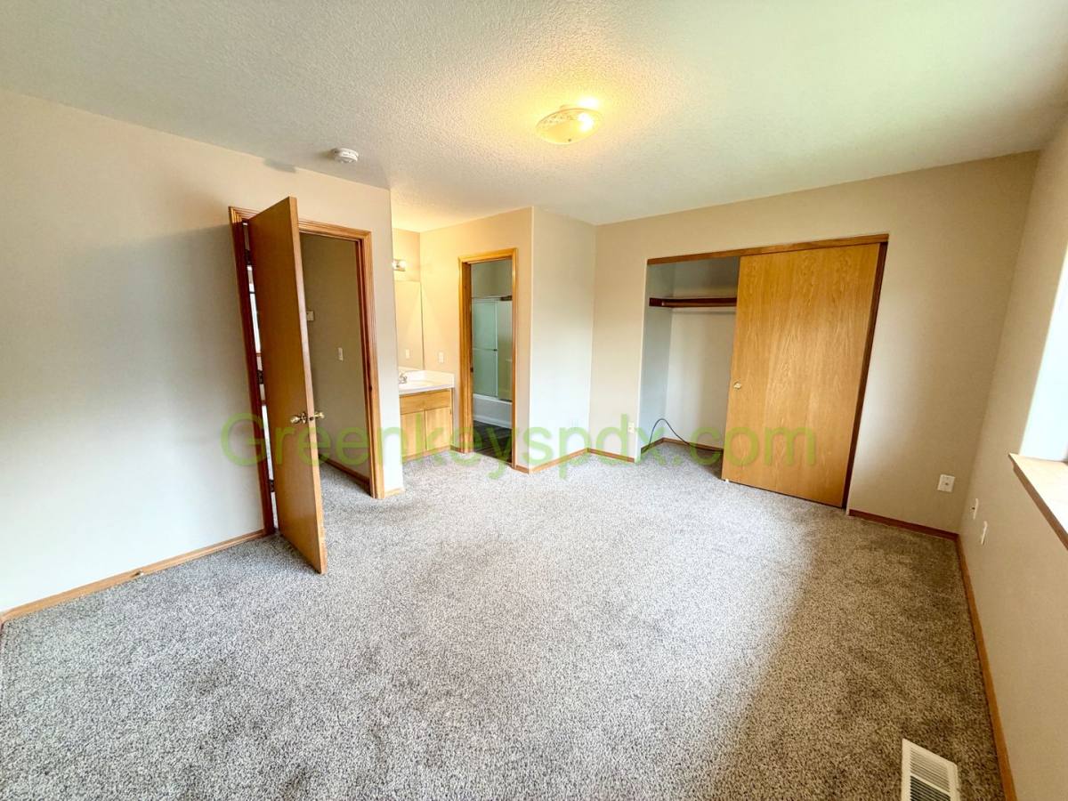 Apartment for rent at 1022 - 1034 NE Lija Loop, Portland, OR 97211
