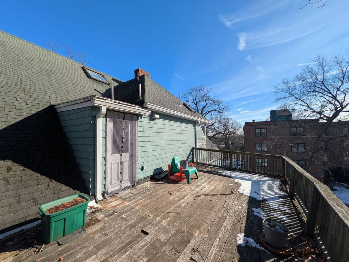 Apartment for rent at 154 Kilsyth Rd, Hinsdale, MA 01235