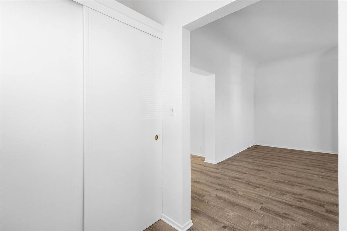 Apartment for rent at 1087 Park Ave, Alameda, CA 94501