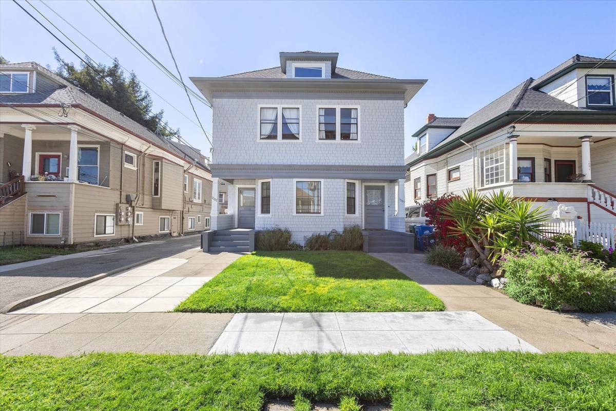 Apartment for rent at 1087 Park Ave, Alameda, CA 94501