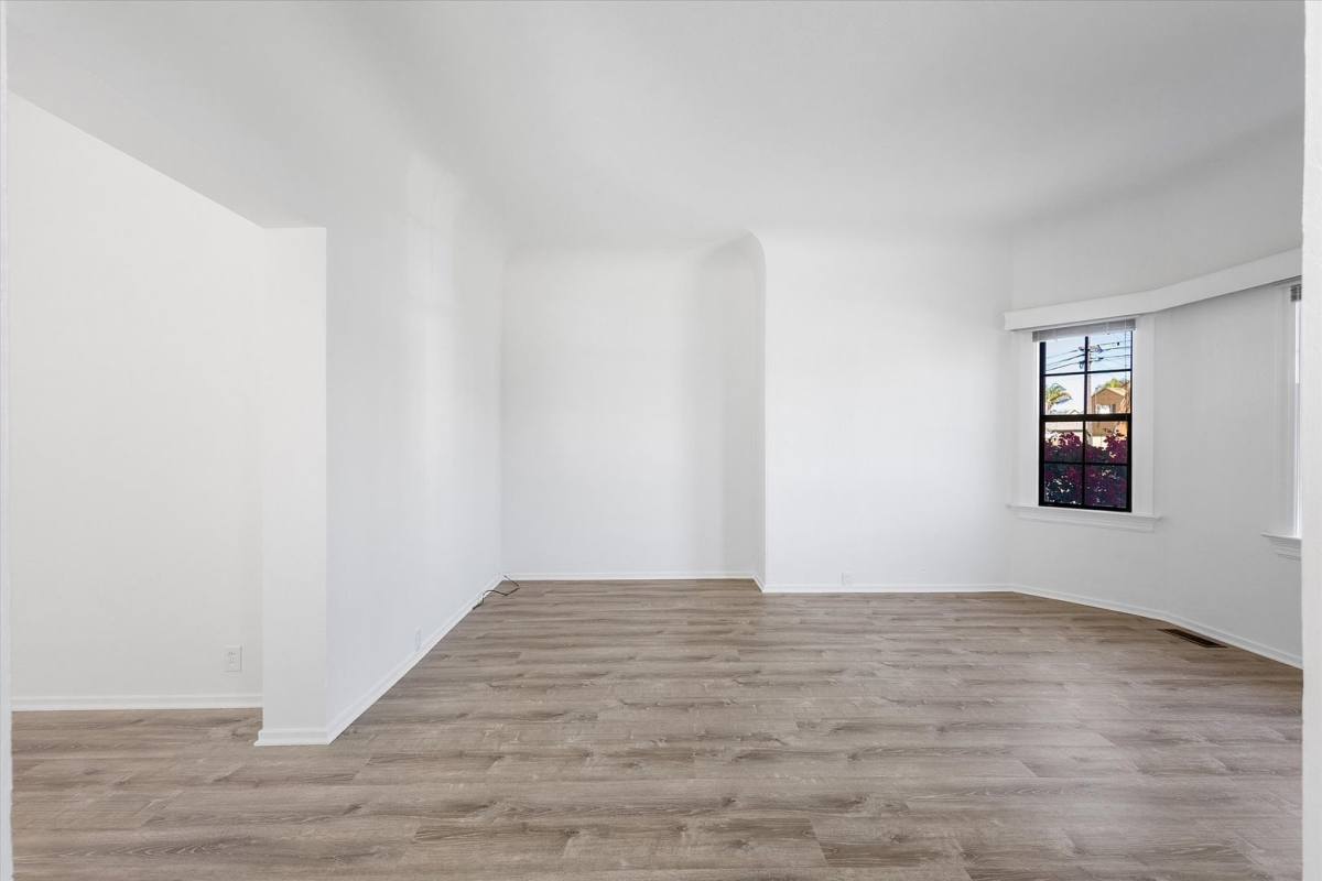 Apartment for rent at 1087 Park Ave, Alameda, CA 94501