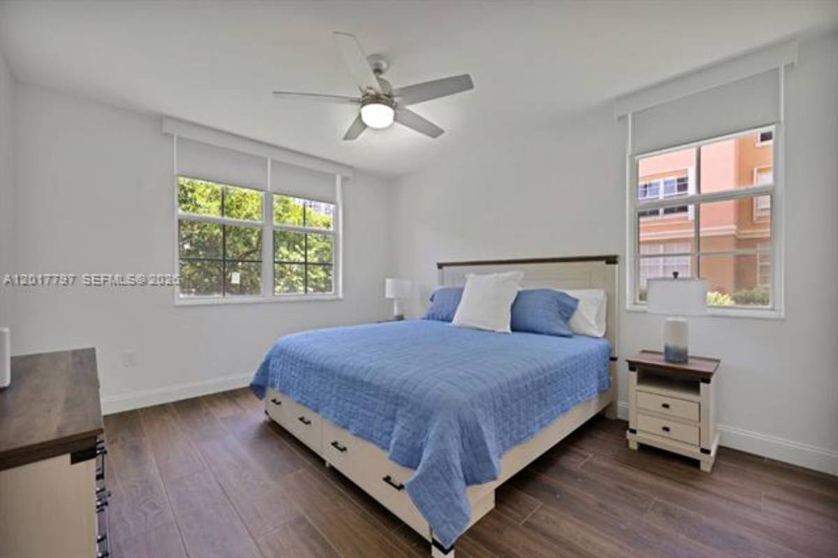 Apartment for rent at 19601 E Country Club Dr, Miami, FL 33180