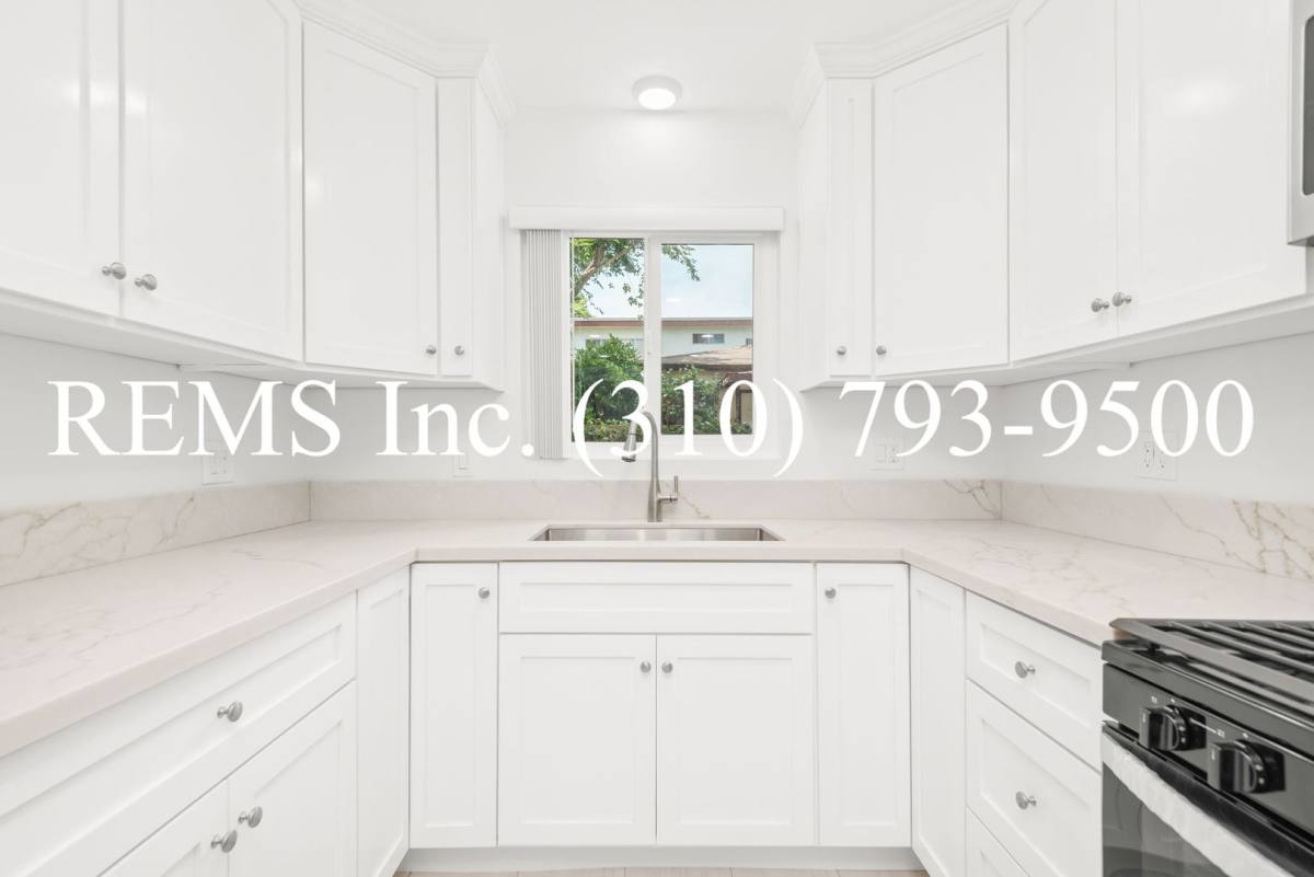 Apartment for rent at 3356 Mentone Ave, Los Angeles, CA 90034
