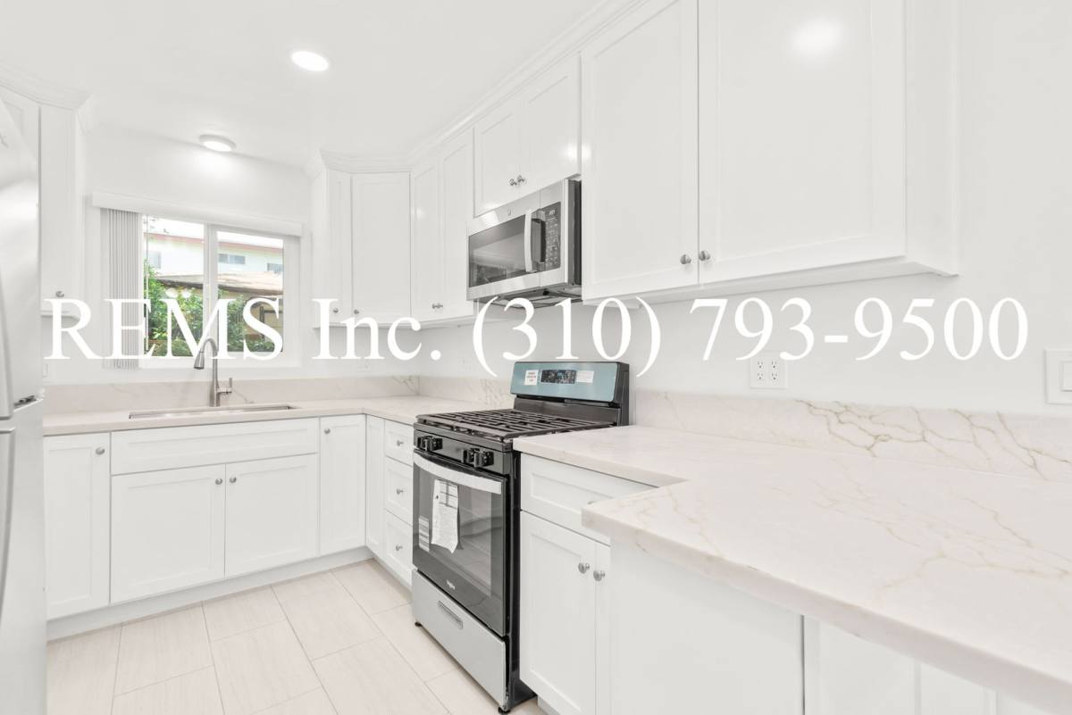 Apartment for rent at 3356 Mentone Ave, Los Angeles, CA 90034
