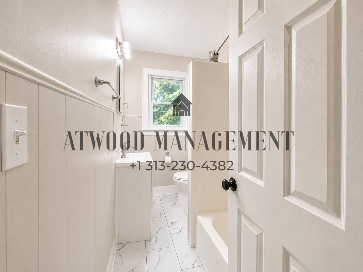 Apartment for rent at 17815 McIntyre St, Detroit, MI 48219